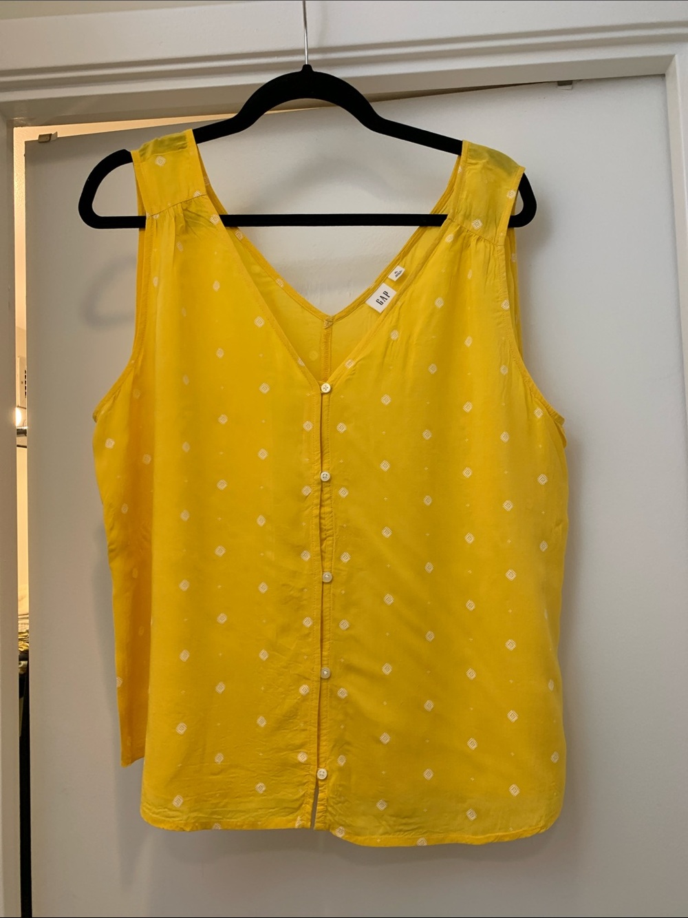 GAP Yellow V-Neck Button-Front Sleeveless Top